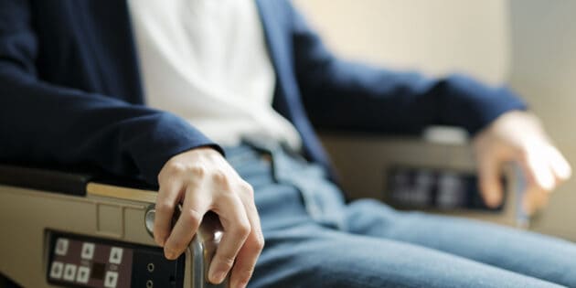 woman on plan for thanksgiving travel