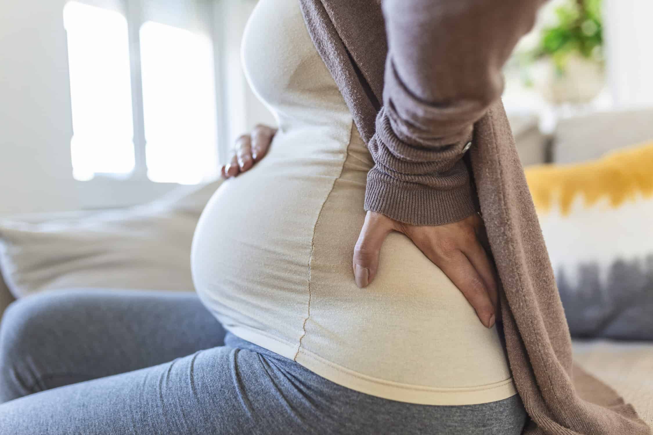 pregnant woman experiencing sciatic nerve pain during pregnancy